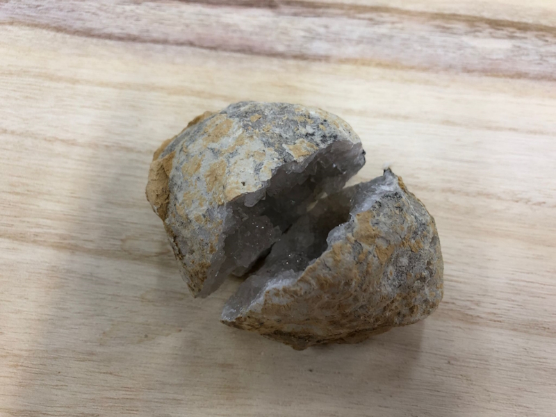 Geoda Cuarzo 8 cm aprox